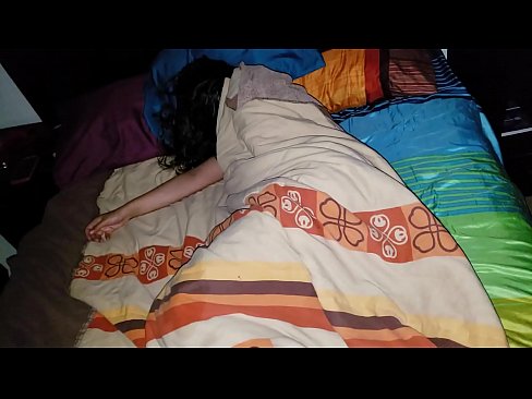 ❤️ Semeordea bere amaorde gazteari errieta egiten dio lo egiten duen bitartean. Pornografia besterik ez %eu.hdporn24.ruan